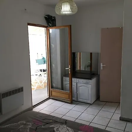 Apartment Flc 6 Couchages 2 Terrasse Metro 290m Marseille